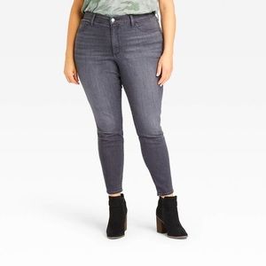 Universal Thread Dark Grey size 18 skinny high rise